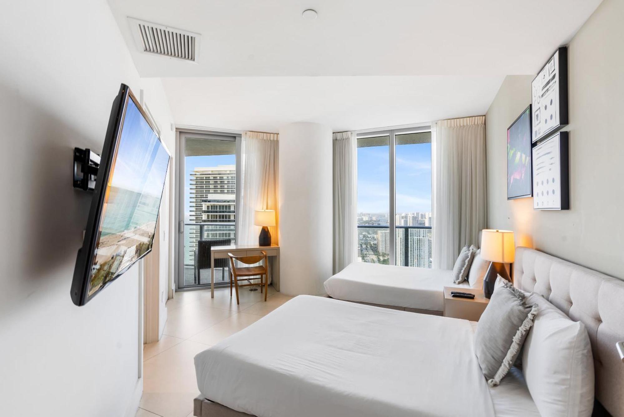 High Floor Corner 2 Bdr At Lyfe Resort Hollywood Ngoại thất bức ảnh