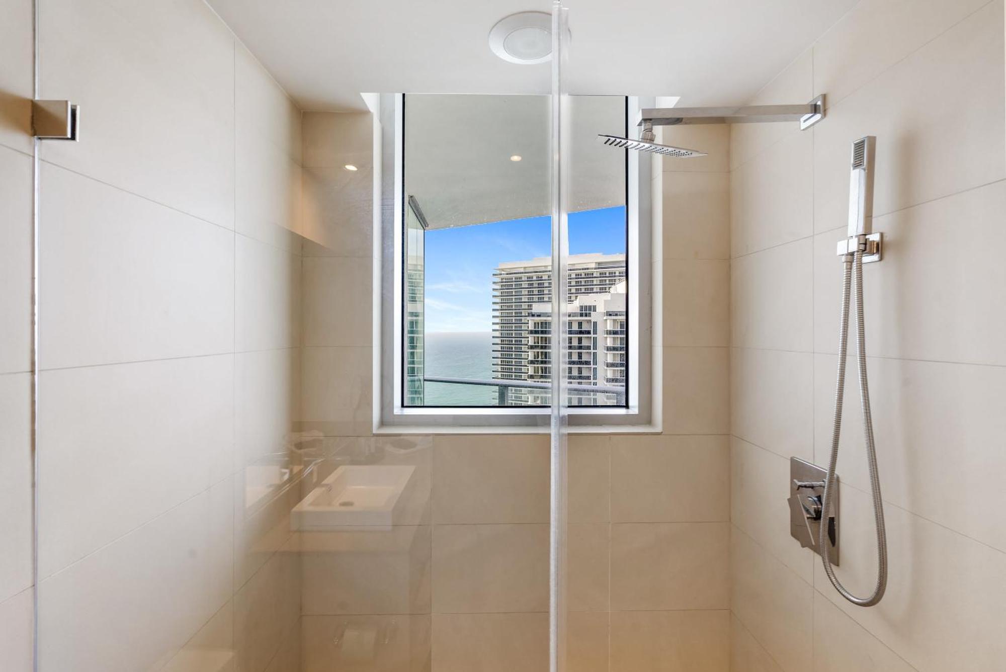 High Floor Corner 2 Bdr At Lyfe Resort Hollywood Ngoại thất bức ảnh