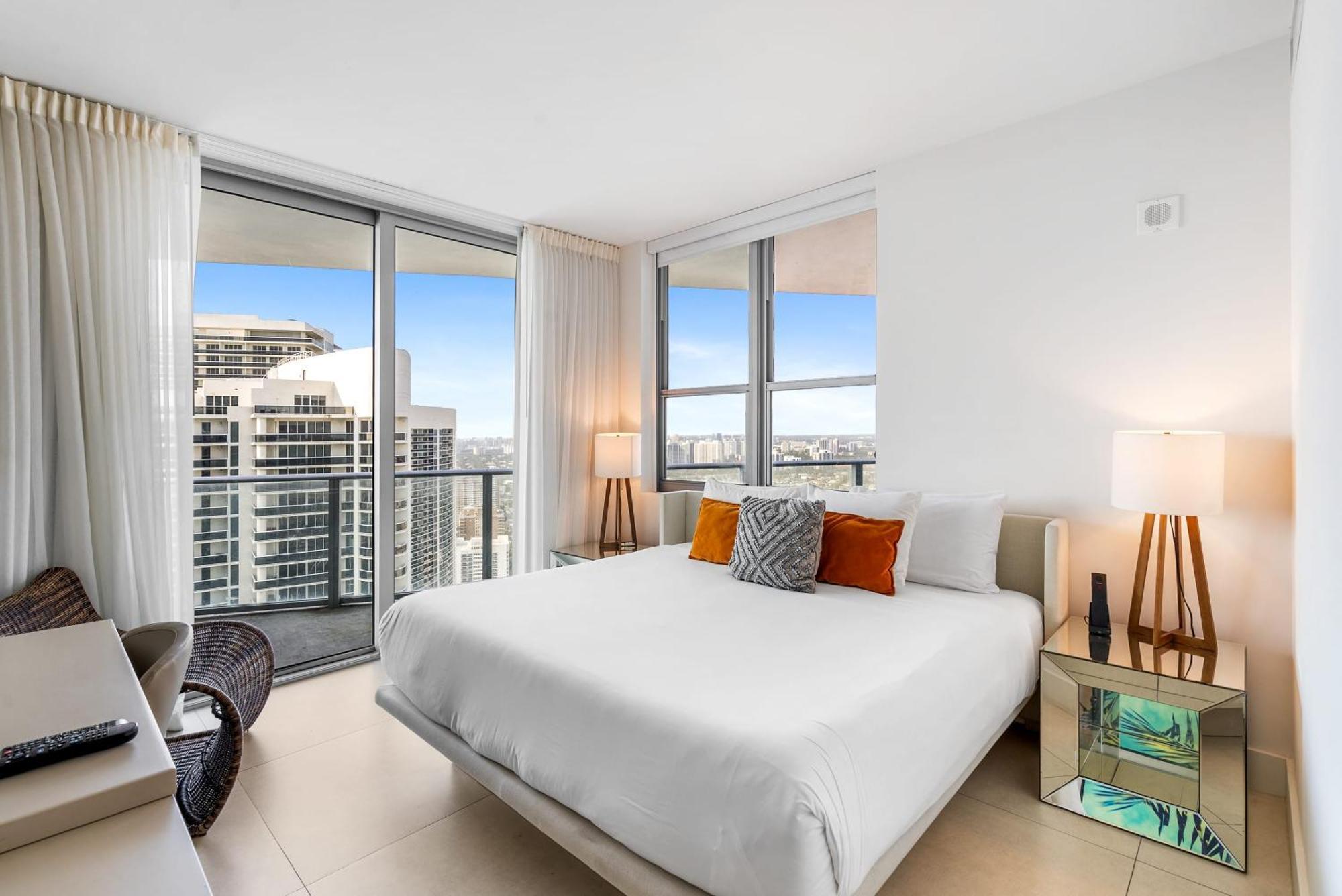 High Floor Corner 2 Bdr At Lyfe Resort Hollywood Ngoại thất bức ảnh
