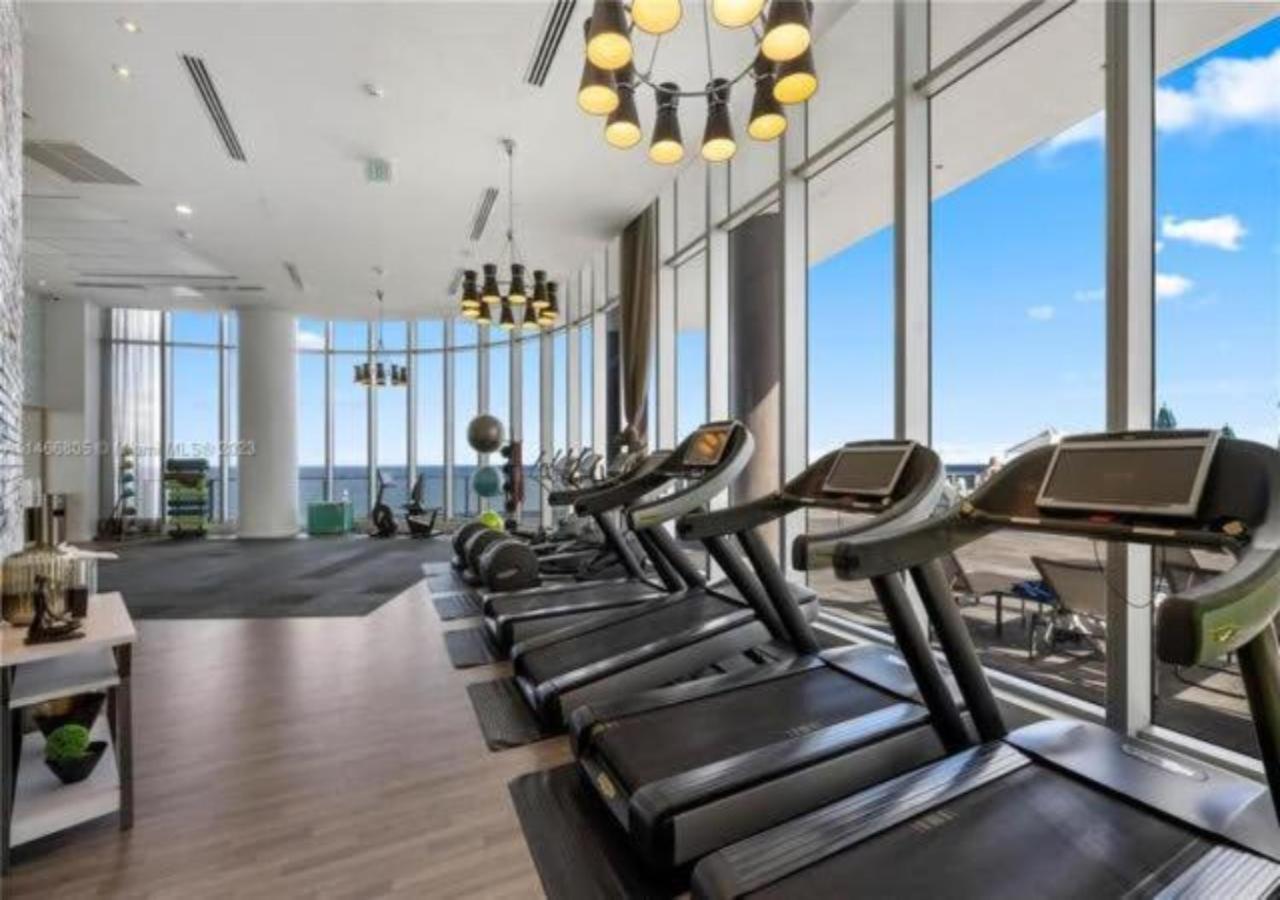 High Floor Corner 2 Bdr At Lyfe Resort Hollywood Ngoại thất bức ảnh