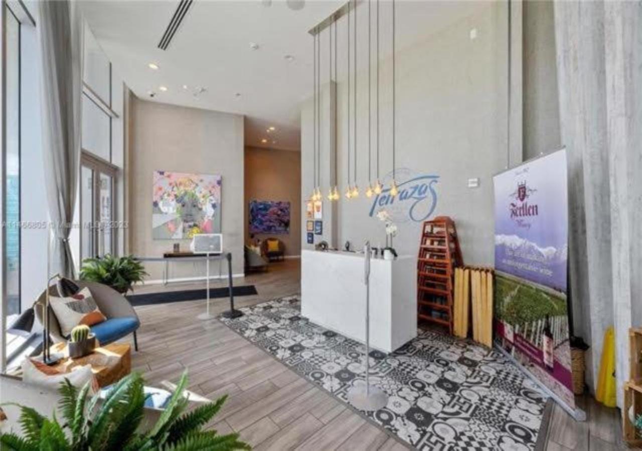 High Floor Corner 2 Bdr At Lyfe Resort Hollywood Ngoại thất bức ảnh