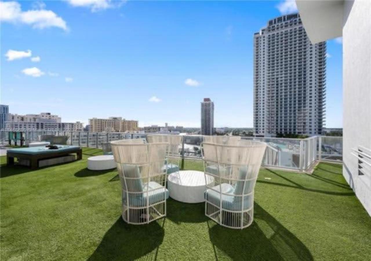High Floor Corner 2 Bdr At Lyfe Resort Hollywood Ngoại thất bức ảnh