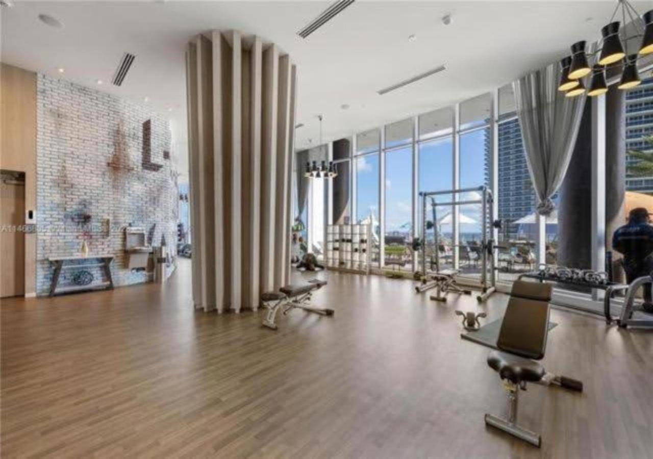High Floor Corner 2 Bdr At Lyfe Resort Hollywood Ngoại thất bức ảnh